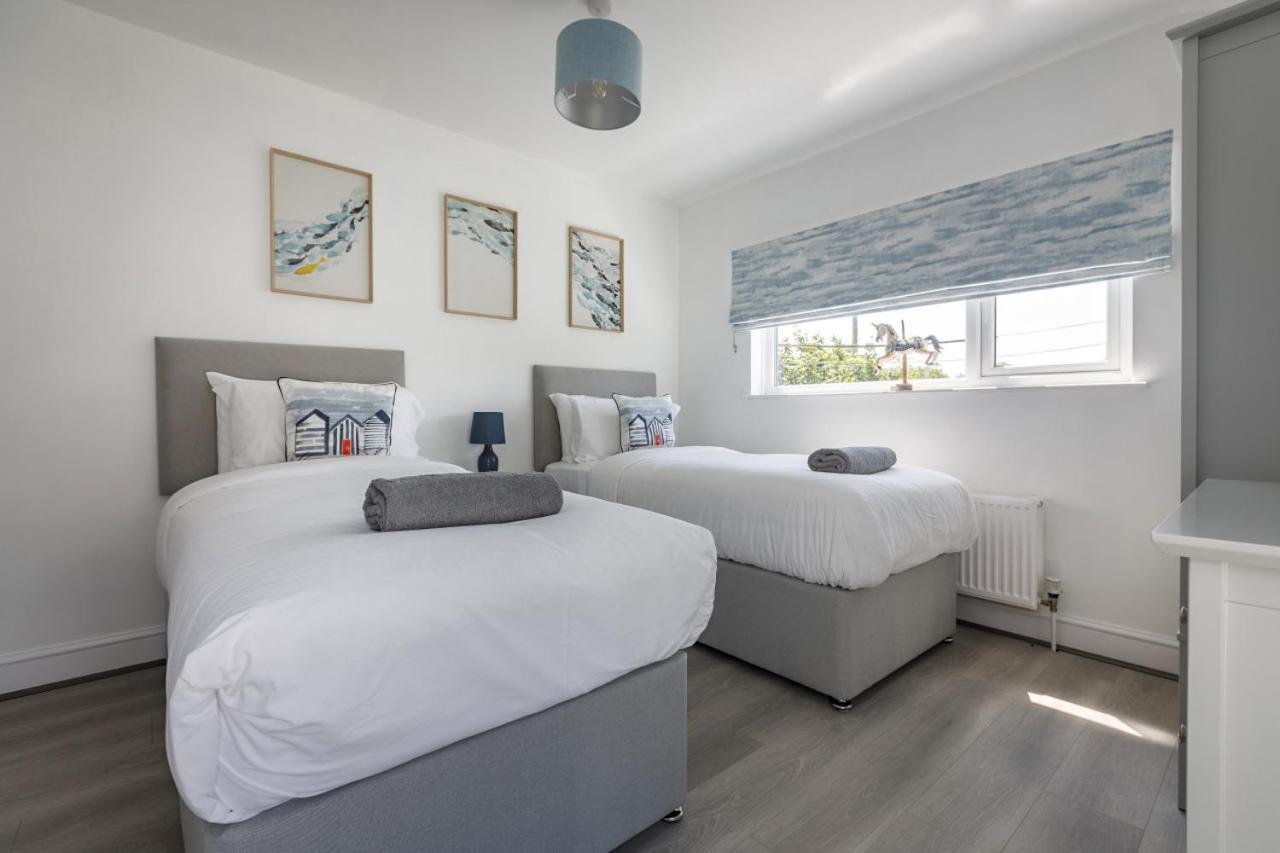 Seaview At No.5 Mundesleyヴィラ エクステリア 写真
