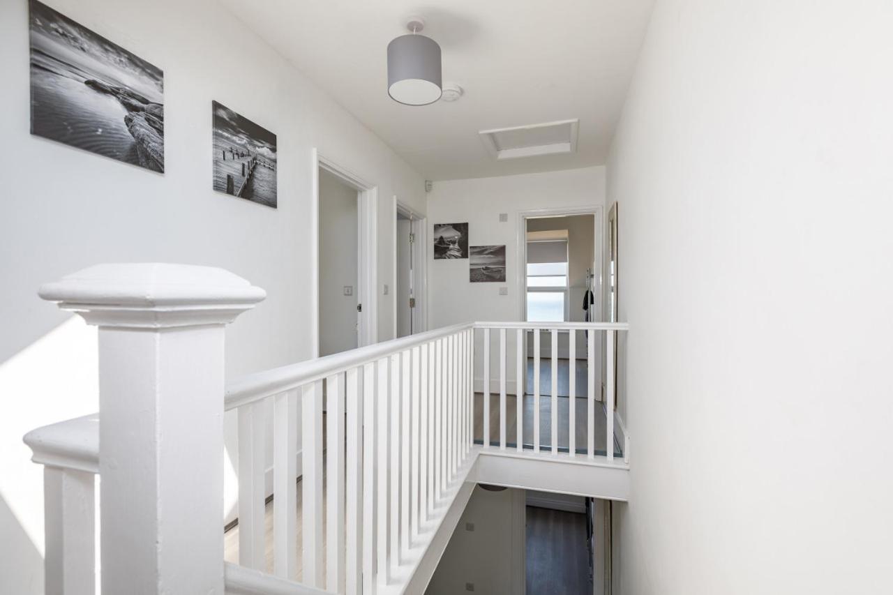 Seaview At No.5 Mundesleyヴィラ エクステリア 写真